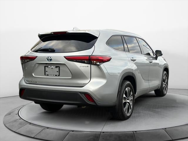 2022 Toyota Highlander Hybrid Hybrid XLE