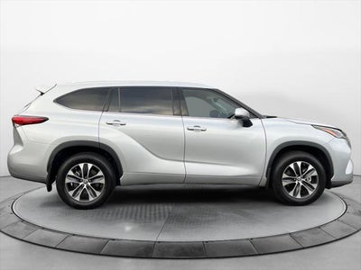 2022 Toyota Highlander Hybrid Hybrid XLE