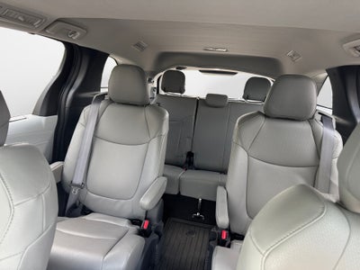 2025 Toyota Sienna XLE