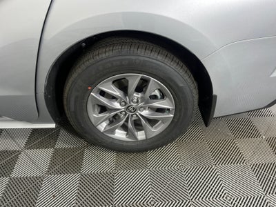 2025 Toyota Sienna XLE