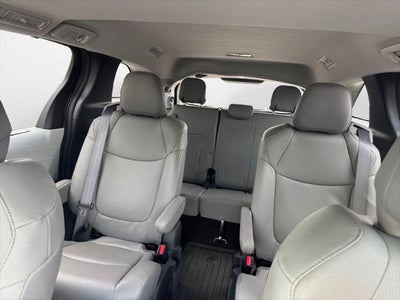 2025 Toyota Sienna XLE