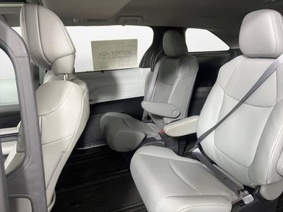 2025 Toyota Sienna XLE