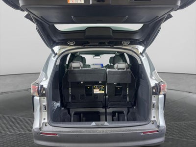 2025 Toyota Sienna XLE