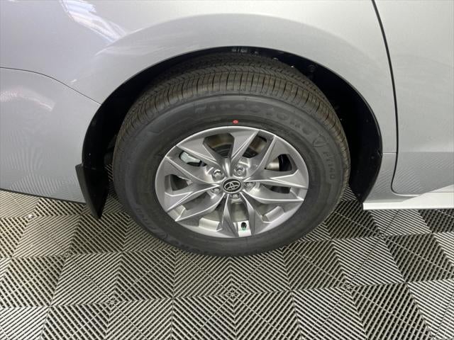 2025 Toyota Sienna XLE