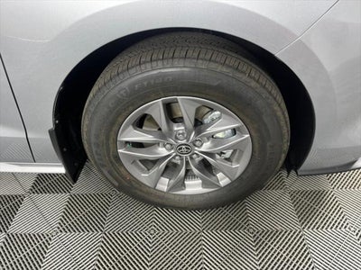 2025 Toyota Sienna XLE