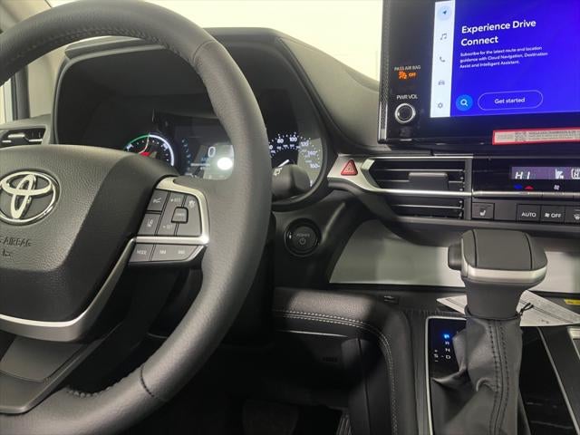 2025 Toyota Sienna XLE