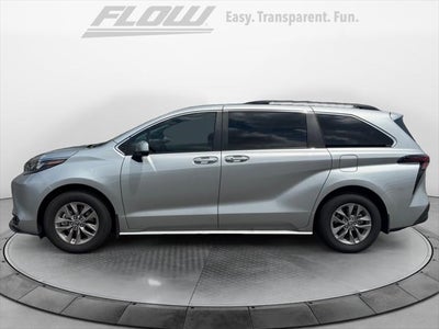 2025 Toyota Sienna XLE