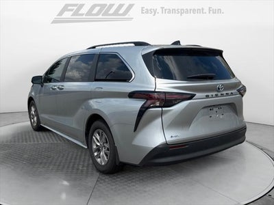 2025 Toyota Sienna XLE