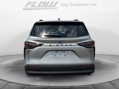 2025 Toyota Sienna XLE