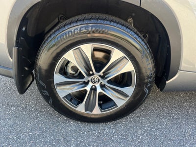 2026 Toyota Highlander Hybrid Hybrid XLE