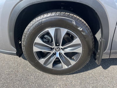 2026 Toyota Highlander Hybrid Hybrid XLE