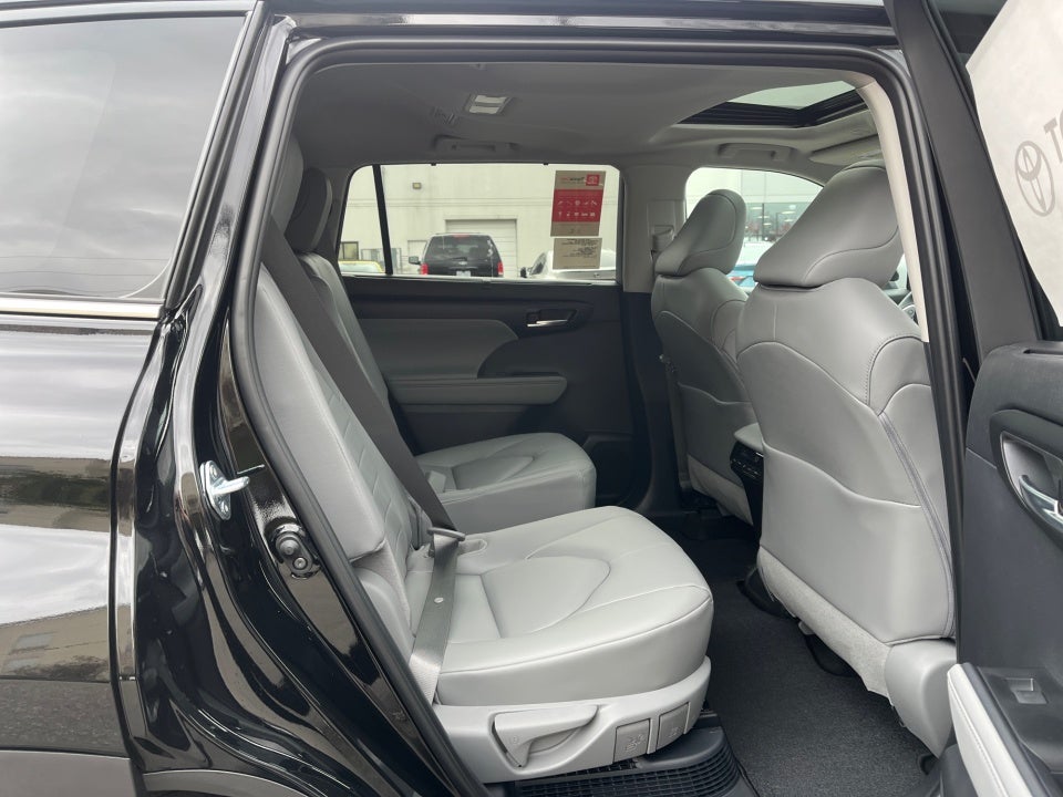 2026 Toyota Highlander Hybrid Hybrid XLE