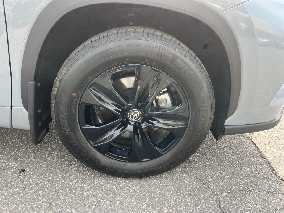 2025 Toyota Highlander Hybrid Hybrid XLE Nightshade