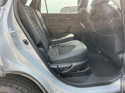 2025 Toyota Highlander Hybrid Hybrid XLE Nightshade