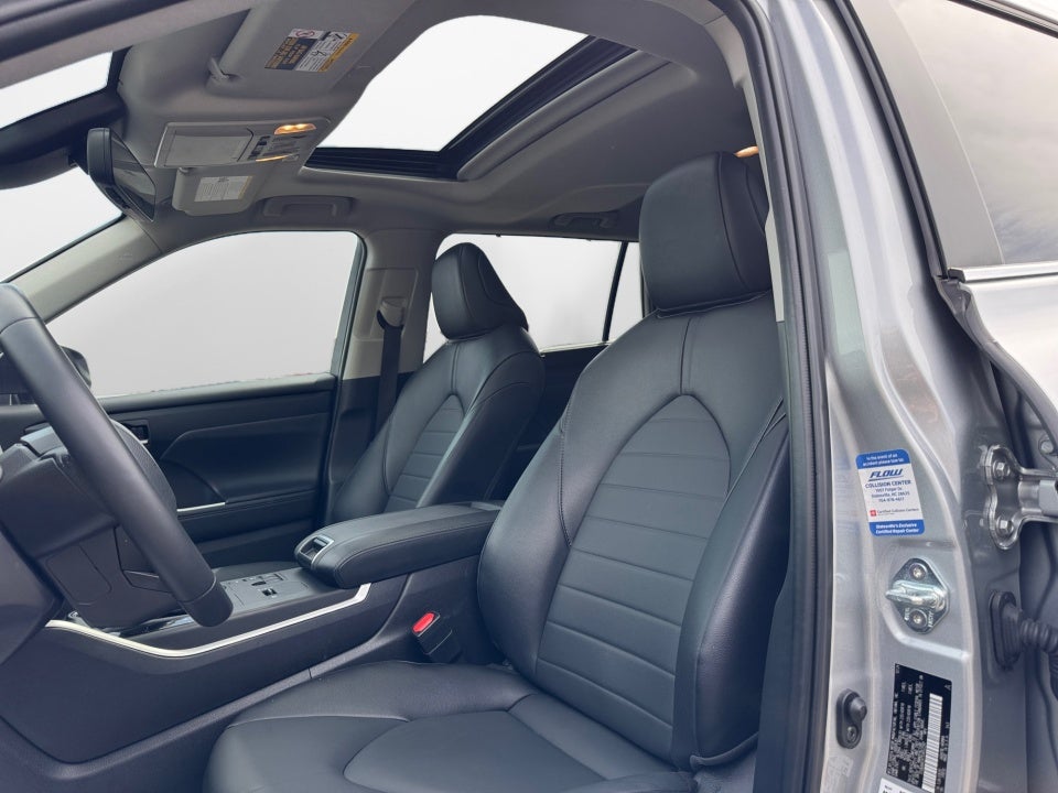 2025 Toyota Highlander Hybrid XLE