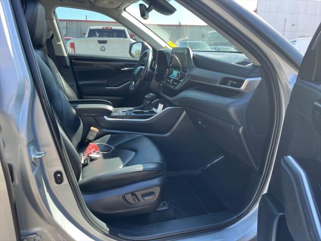 2025 Toyota HIGHLANDER HEV XLE