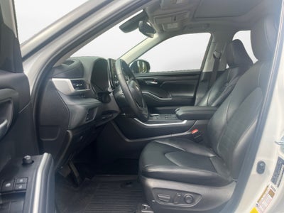 2025 Toyota Highlander Hybrid Hybrid XLE