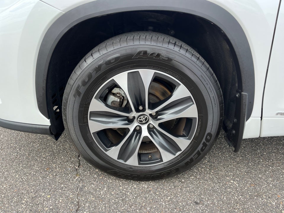 2025 Toyota Highlander Hybrid Hybrid XLE