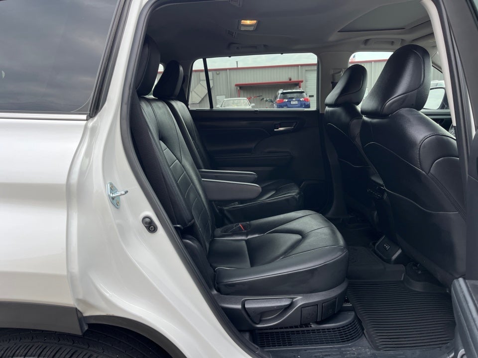 2025 Toyota Highlander Hybrid Hybrid XLE