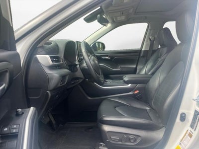 2025 Toyota Highlander Hybrid Hybrid XLE
