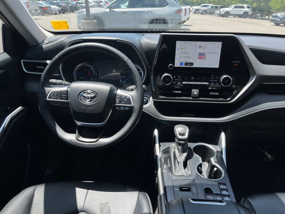 2025 Toyota Highlander Hybrid XLE