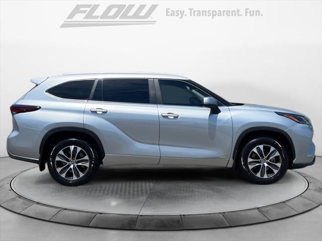 2025 Toyota Highlander Hybrid XLE