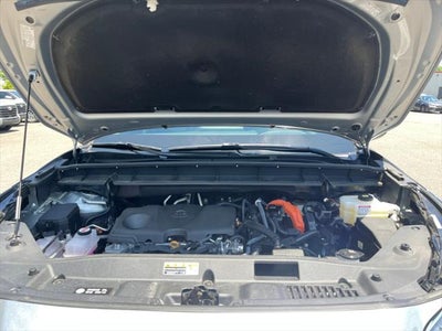 2025 Toyota Highlander Hybrid XLE