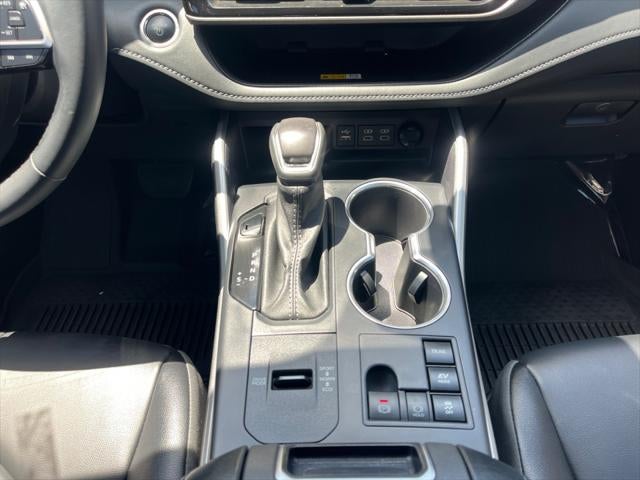 2025 Toyota Highlander Hybrid XLE