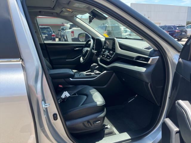 2025 Toyota Highlander Hybrid XLE