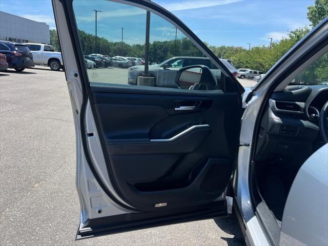 2025 Toyota Highlander Hybrid XLE