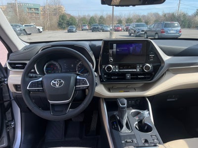 2025 Toyota Highlander Hybrid Hybrid XLE