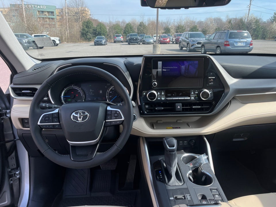 2025 Toyota Highlander Hybrid Hybrid XLE