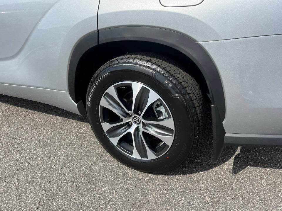 2025 Toyota Highlander Hybrid Hybrid XLE