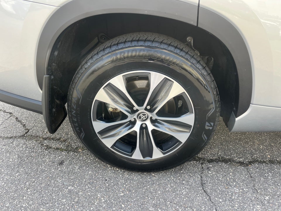 2025 Toyota Highlander Hybrid Hybrid XLE