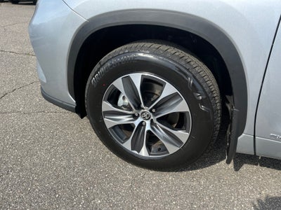 2025 Toyota Highlander Hybrid Hybrid XLE