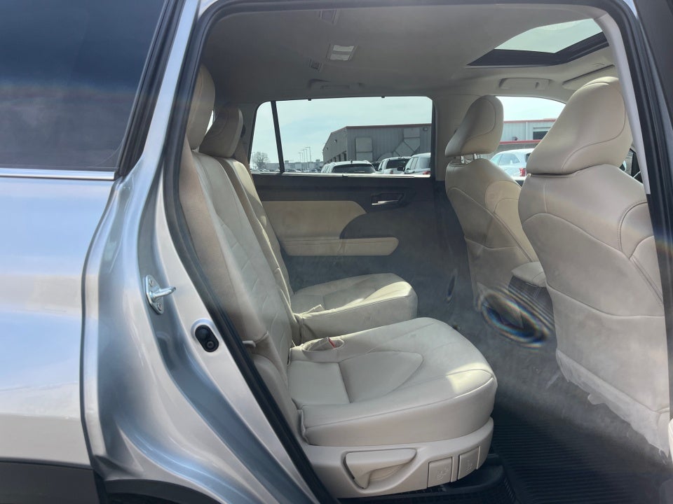 2025 Toyota Highlander Hybrid Hybrid XLE