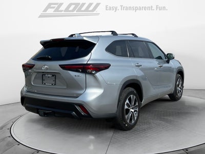 2025 Toyota Highlander Hybrid Hybrid XLE