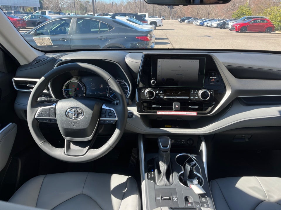 2025 Toyota Highlander Hybrid Hybrid XLE