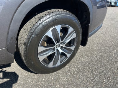 2025 Toyota Highlander Hybrid Hybrid XLE