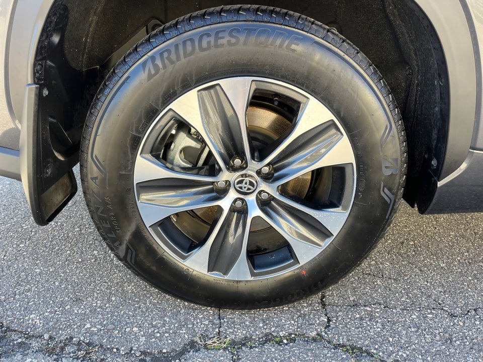 2025 Toyota Highlander Hybrid Hybrid XLE