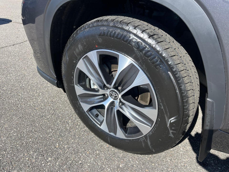 2025 Toyota Highlander Hybrid Hybrid XLE