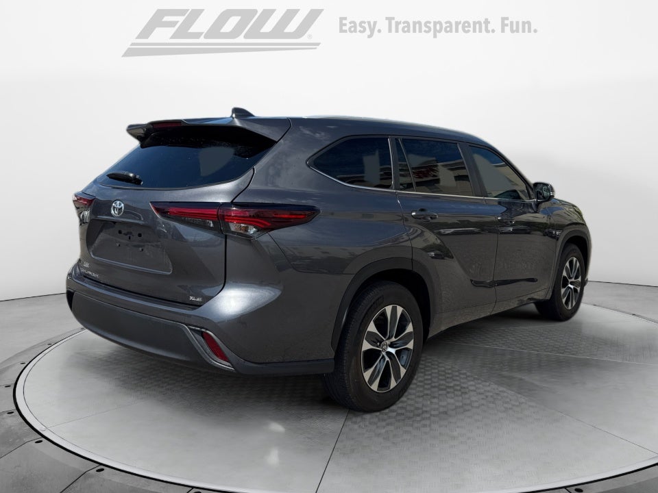 2025 Toyota HIGHLANDER XLE