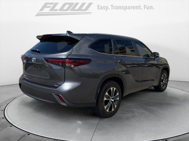 2025 Toyota HIGHLANDER XLE