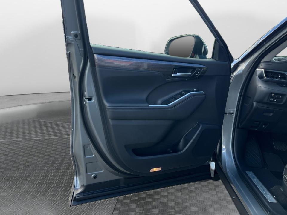 2026 Toyota Highlander Limited