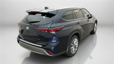 2026 Toyota Highlander Platinum