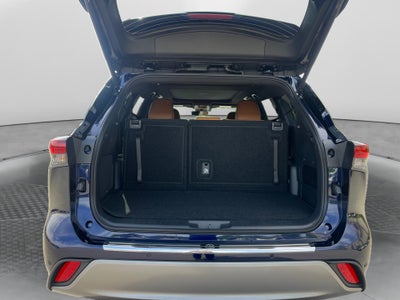 2026 Toyota Highlander Platinum