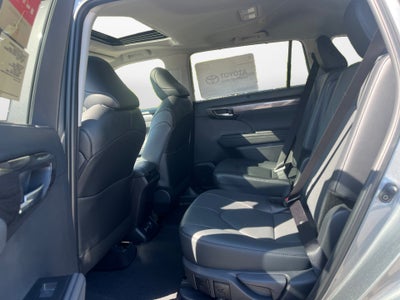2026 Toyota Highlander Hybrid Limited