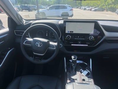 2026 Toyota Highlander Hybrid Limited