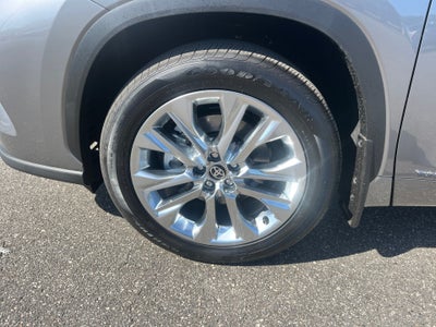 2026 Toyota Highlander Hybrid Limited
