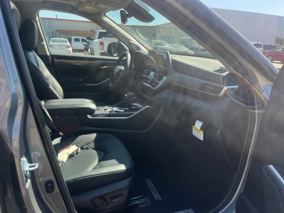 2026 Toyota Highlander Hybrid Limited